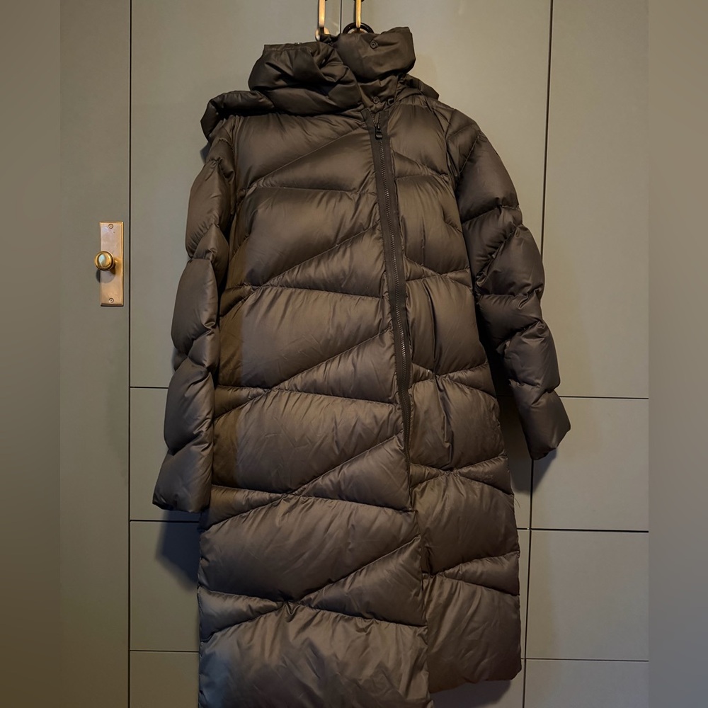 Helly Hansen Women Parka Medium Olive - Beluga Coat